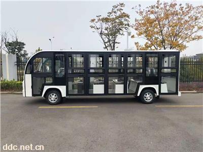  18座封闭式电动游览观光车